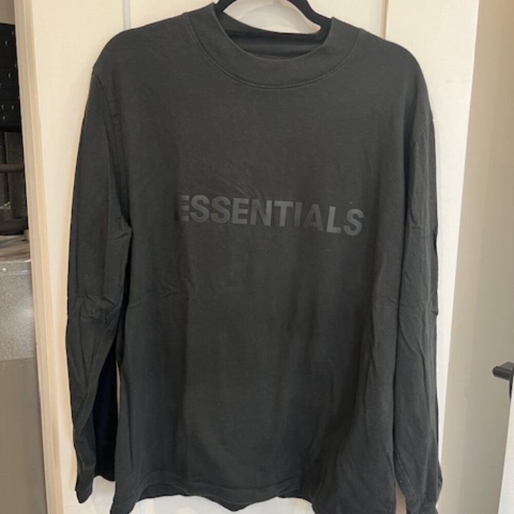 Fear of God Essentials Long-Sleeve T-Shirt Black - SMALL